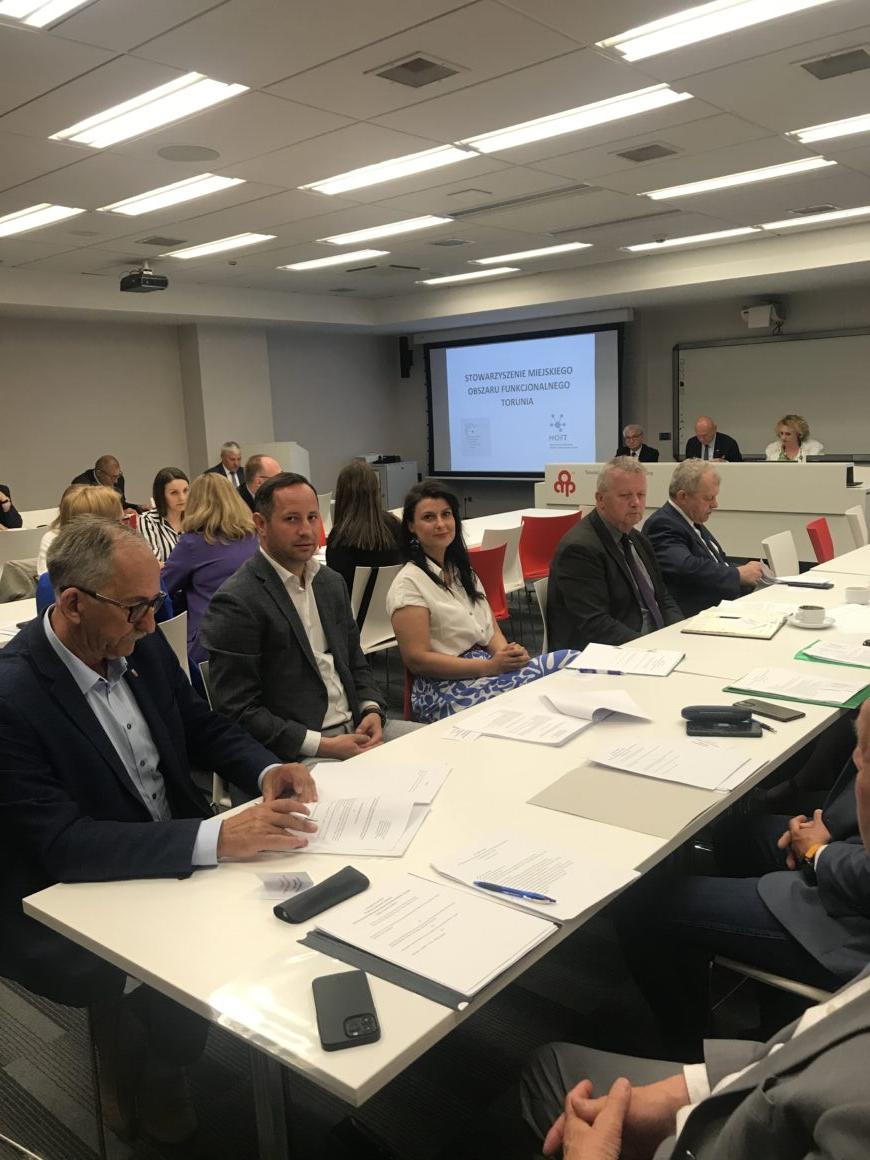 96DCA72D-6217-4BFC-BC1A-60E94677C82F-1160x870